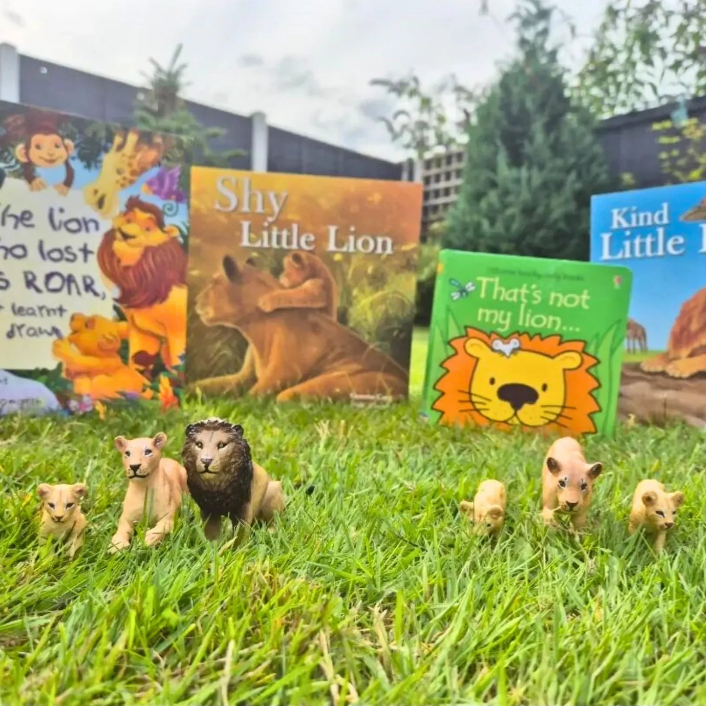 6-Piece Lion Family Figurine Playset